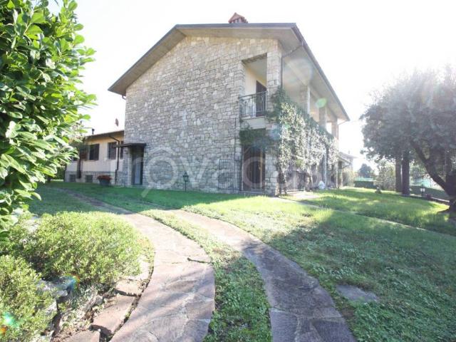 Appartamento in vendita a Sotto il Monte Giovanni XXIII via Baita