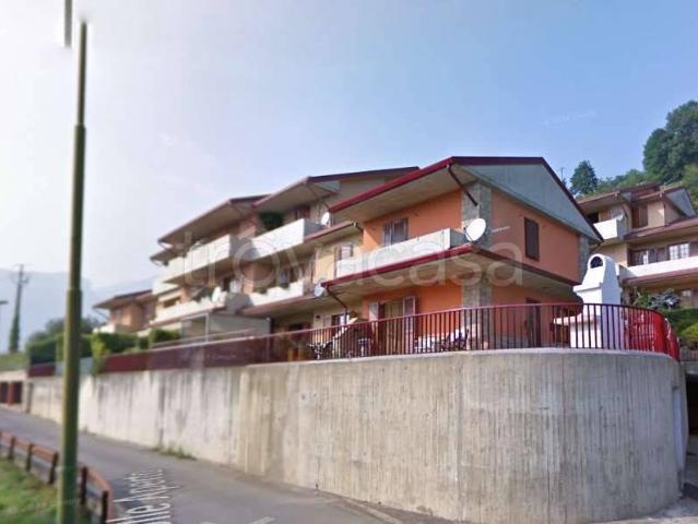 Appartamento in vendita a Sovere via Colle Aperto