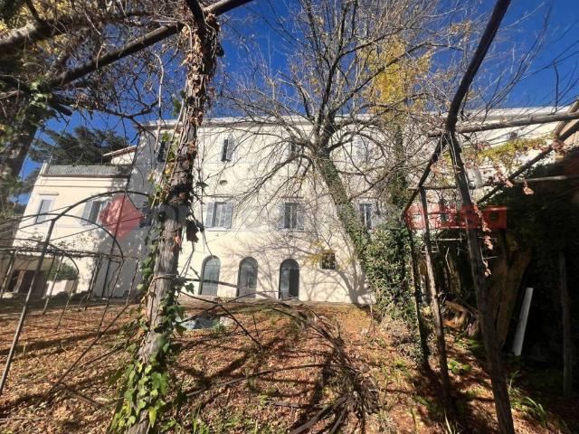 Appartamento in vendita a Spoleto via Fior Di Spina Lauri