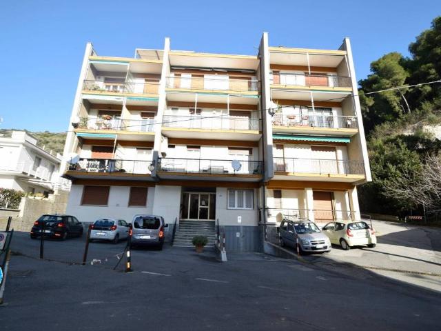 Appartamento in vendita a Spotorno via Laiolo, 39