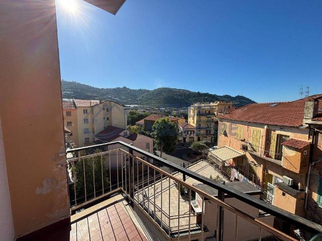 Appartamento in vendita a Taggia IM