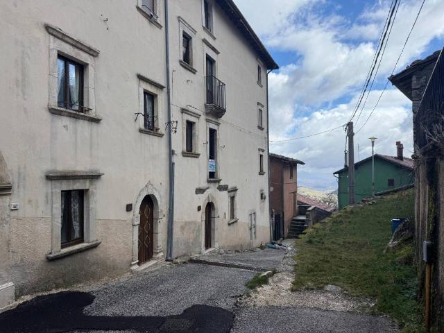 Appartamento in vendita a Tagliacozzo AQ
