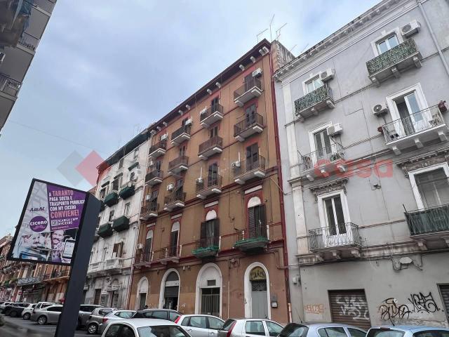 Appartamento in vendita a Taranto