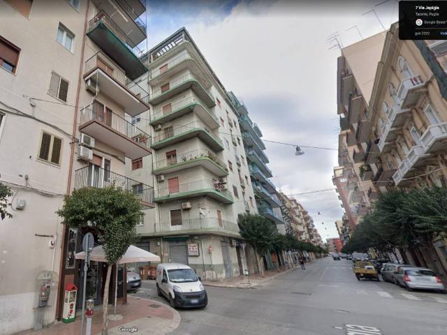Appartamento in vendita a Taranto TA