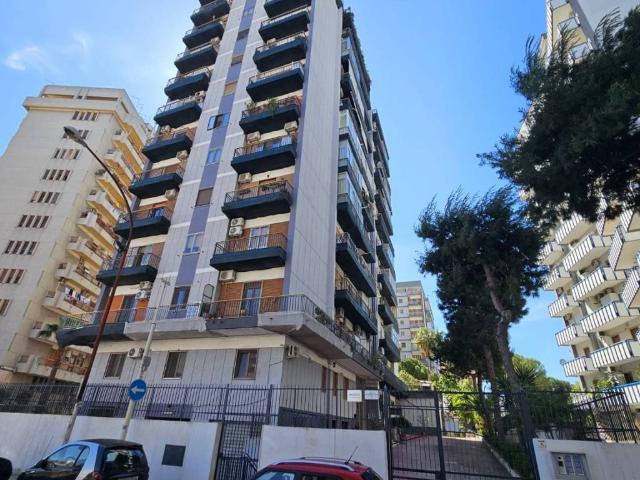 Appartamento in vendita a Taranto TA