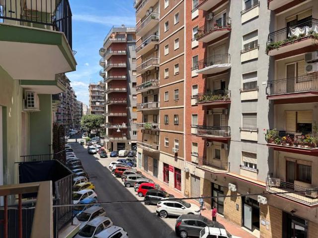 Appartamento in vendita a Taranto TA