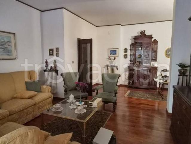 Appartamento in vendita a Taranto via Renato Dario Lupo, Italia Montegranaro