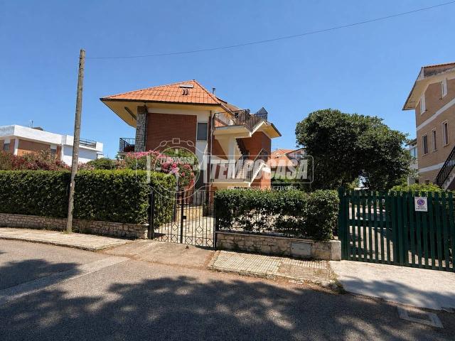 Appartamento in vendita a Tarquinia