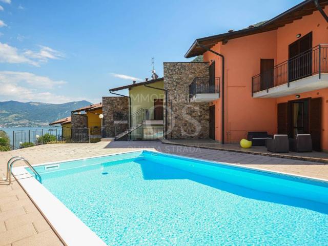 Appartamento in vendita a Tavernola Bergamasca BG