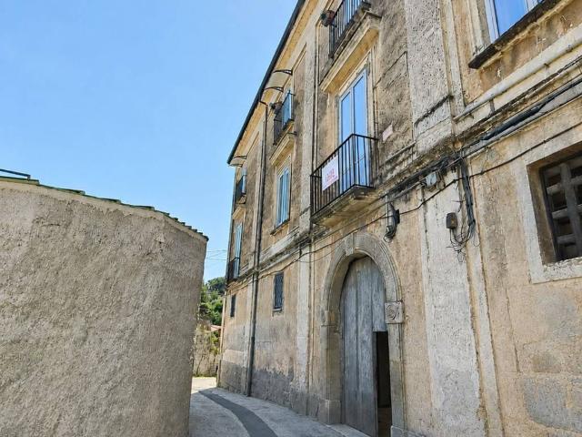 Appartamento in vendita a Teano CE