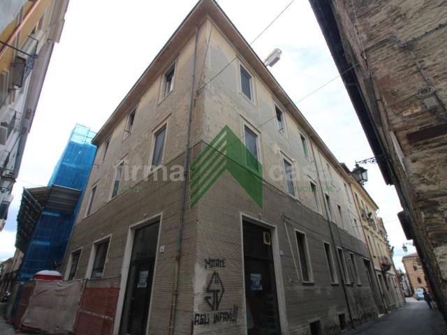 Appartamento in vendita a Teramo, Centro