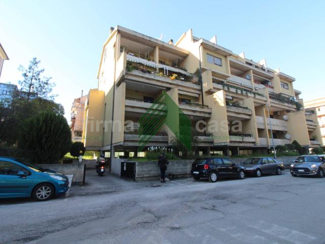 Appartamento in vendita a Teramo, Semicentro