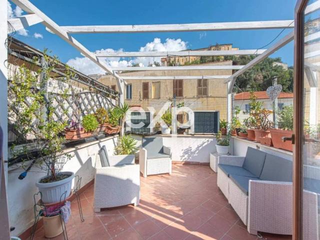 Appartamento in vendita a Terracina via Foro Severiano, 2