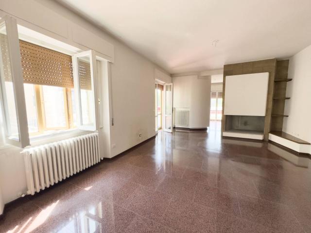 Appartamento in vendita a Terranuova Bracciolini, Centro