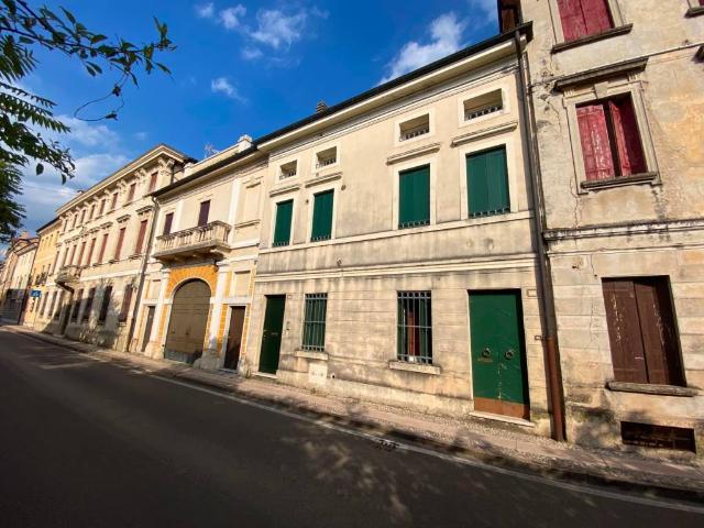 Appartamento in vendita a Thiene VI