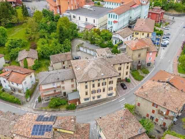 Appartamento in vendita a Tizzano Val Parma PR