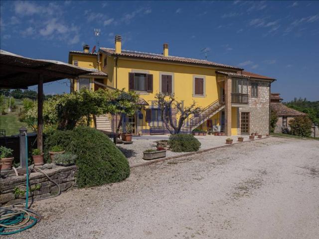 Appartamento in vendita a Todi