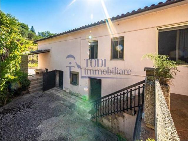 Appartamento in vendita a Todi