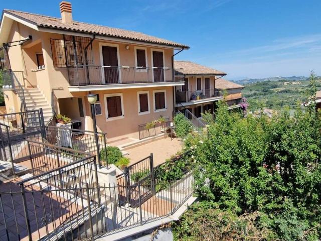 Appartamento in vendita a Toffia RI