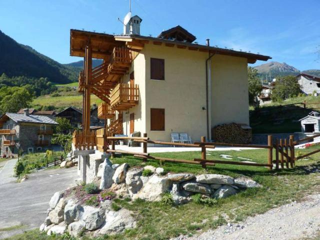 Appartamento in vendita a Torgnon AO