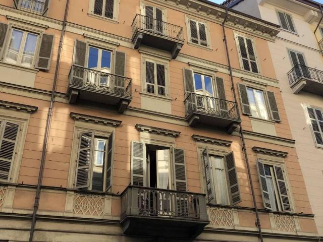 Appartamento in vendita a Torino TO