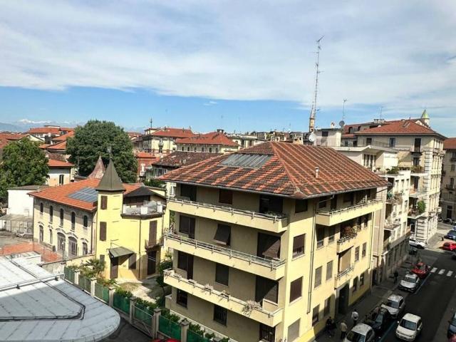 Appartamento in vendita a Torino TO