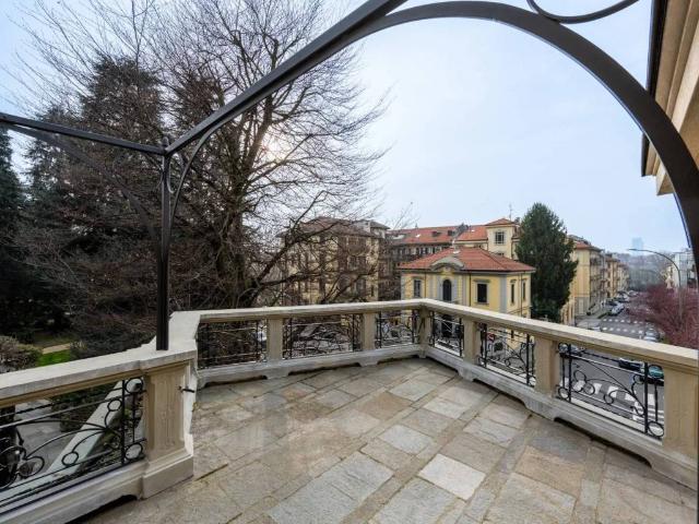 Appartamento in vendita a Torino TO
