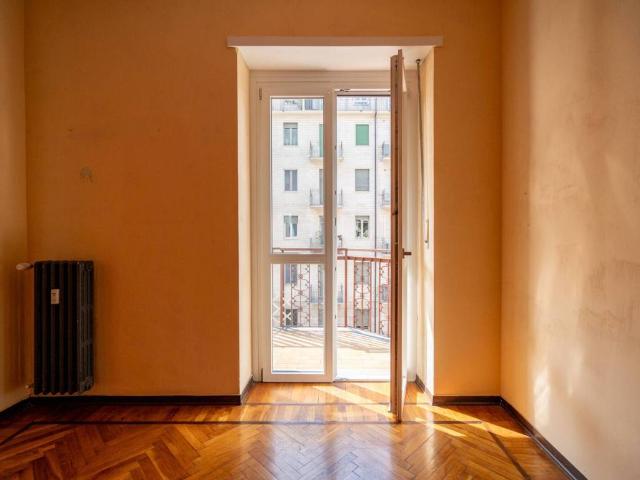 Appartamento in vendita a Torino TO