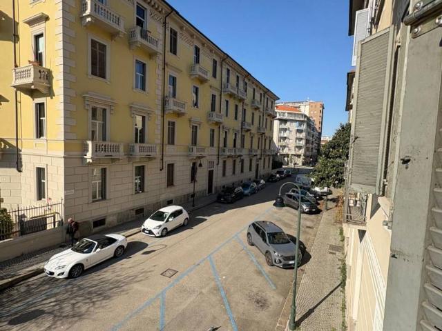 Appartamento in vendita a Torino TO