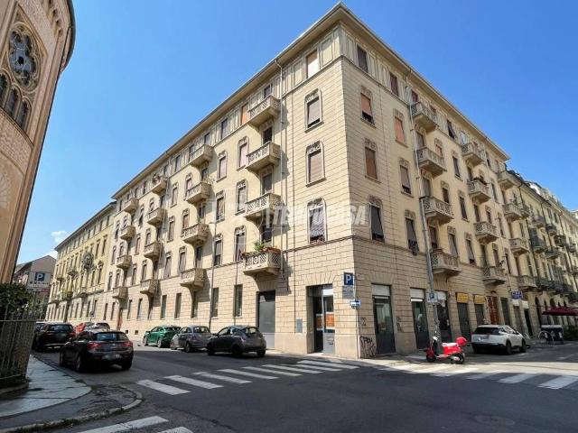 Appartamento in vendita a Torino TO