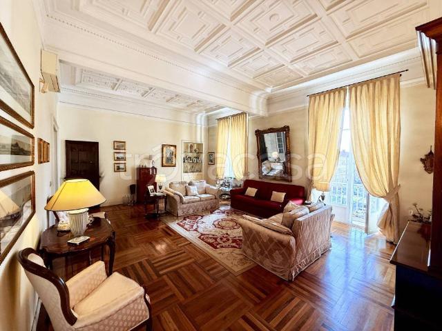 Appartamento in vendita a Torino via Antonio Meucci, Piazza Solferino
