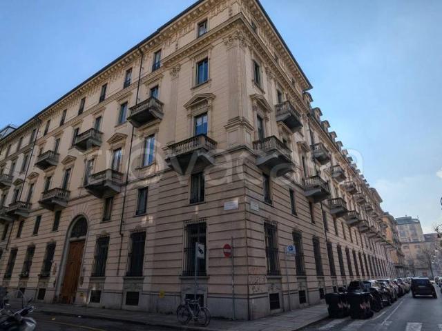 Appartamento in vendita a Torino via Angelo Brofferio, 3