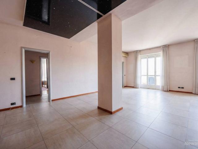 Appartamento in vendita a Torino, Centro 189m² Torino