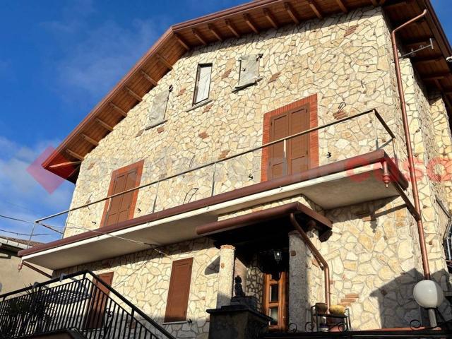 Appartamento in vendita a Torre Cajetani