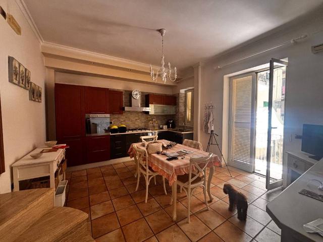 Appartamento in vendita a Torre del Greco NA