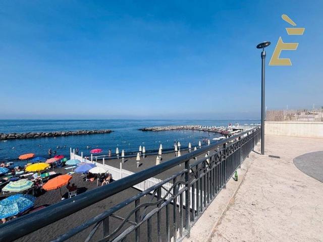 Appartamento in vendita a Torre del Greco NA
