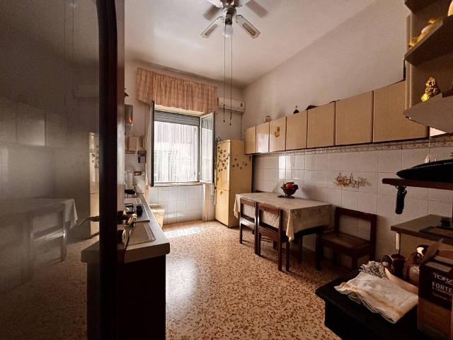 Appartamento in vendita a Torre del Greco NA