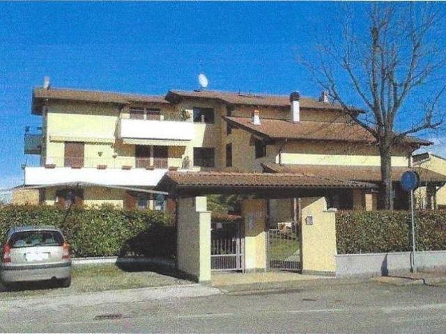 Appartamento in vendita a Torre d'Isola PV