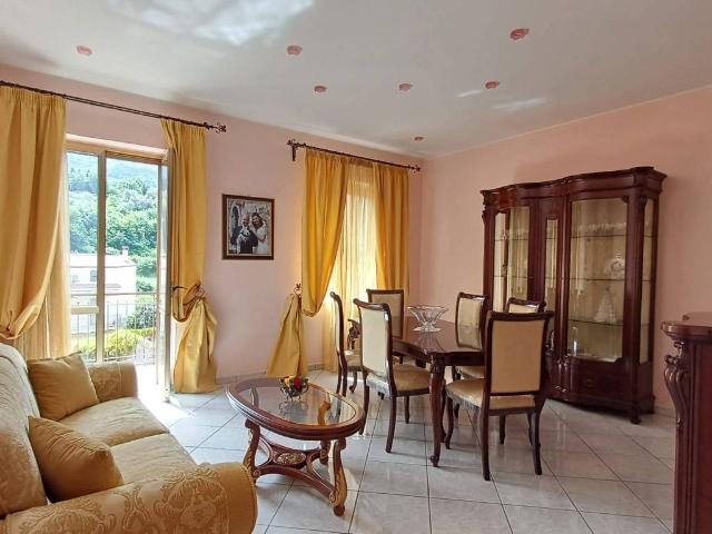 Appartamento in vendita a Torrenova ME