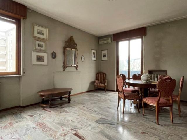 Appartamento in vendita a Tortona via ugone visconti