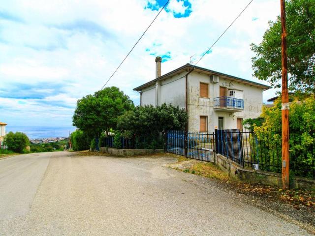 Appartamento in vendita a Tortoreto TE