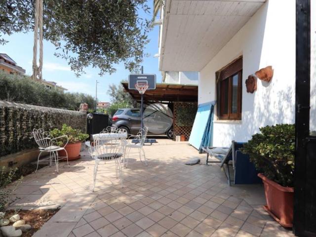 Appartamento in vendita a Tortoreto via Celestino, 6, Tortoreto Lido
