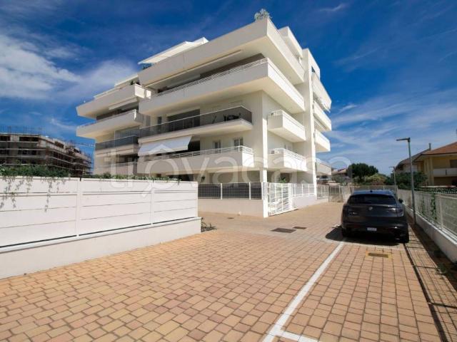 Appartamento in vendita a Tortoreto via Crispi, 9, Tortoreto Lido