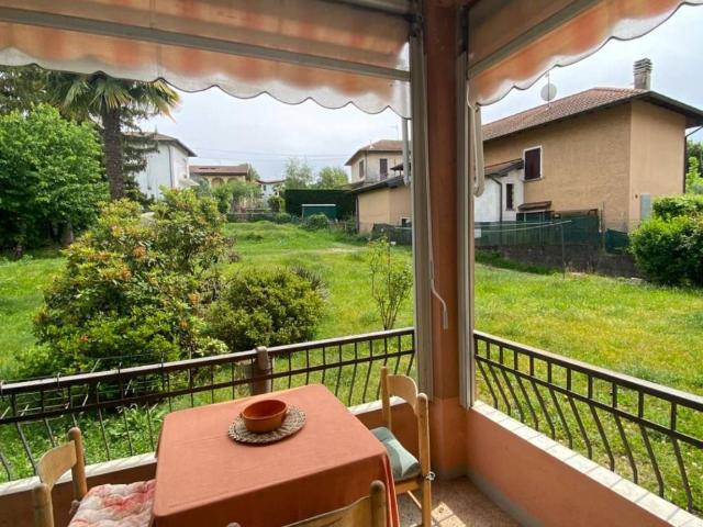 Appartamento in vendita a Travedona Monate VA