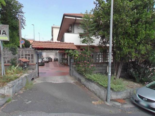 Casa indipendente in vendita a Tremestieri Etneo CT
