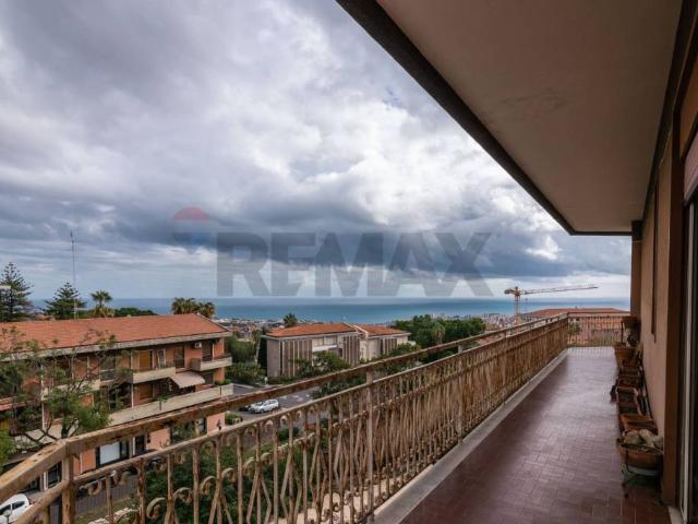 Appartamento in vendita a Tremestieri Etneo via Carnazza, 63