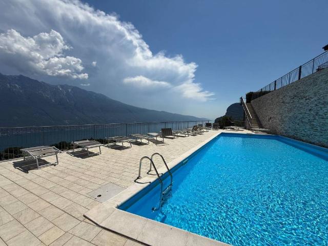 Appartamento in vendita a Tremosine sul Garda BS