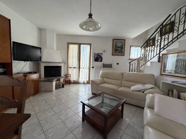 Appartamento in vendita a Trecastelli AN