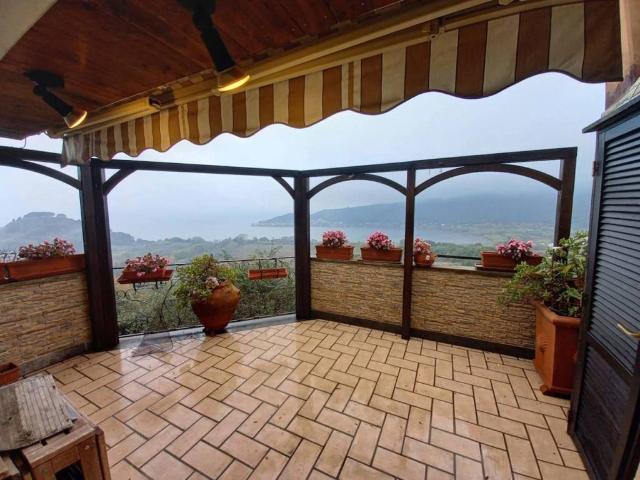 Appartamento in vendita a Trevignano Romano RM