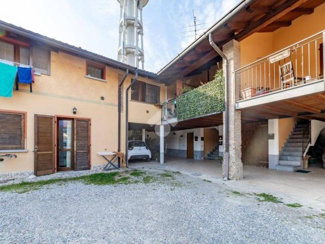 Appartamento in vendita a Trezzano Rosa MI